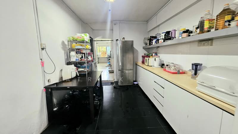 138 Potong Pasir Avenue 3, 138 Potong Pasir Avenue 3, 3 Bedrooms, 1,195 sqft, HDB Flat For Sale, by Patrick Chee, 500149625 - Kitchen - PropertyGuru.com.sg