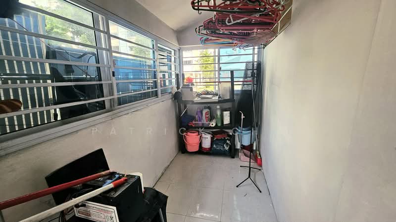 138 Potong Pasir Avenue 3, 138 Potong Pasir Avenue 3, 3 Bedrooms, 1,195 sqft, HDB Flat For Sale, by Patrick Chee, 500149625 - Balcony - PropertyGuru.com.sg