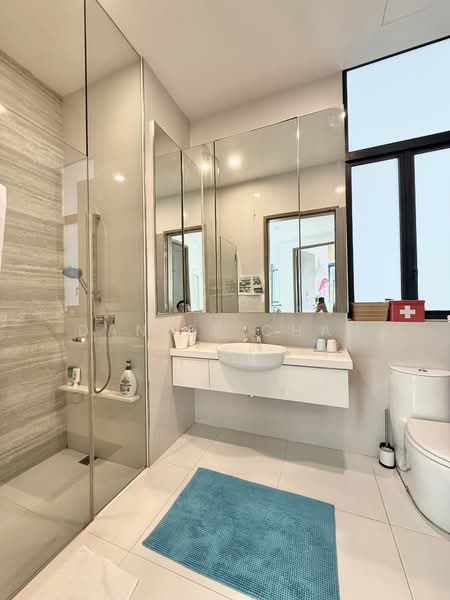 d'Leedon (Former Farrer Court), 11 Leedon Heights, 4 Bedrooms, 4,048 sqft, Condominium For Rent, by Daniel Chan, 500149631 - Bathroom - PropertyGuru.com.sg
