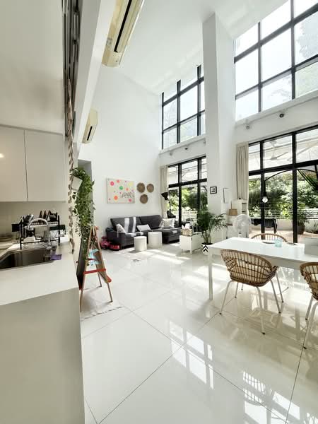 d'Leedon (Former Farrer Court), 11 Leedon Heights, 4 Bedrooms, 4,048 sqft, Condominium For Rent, by Daniel Chan, 500149631 - Living Room - PropertyGuru.com.sg