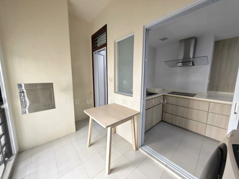 Chiltern Park, 131 Serangoon Avenue 3, 3 Bedrooms, 1,572 sqft, Condominium For Rent, by Edmund Lim, 500149633 - Kitchen - PropertyGuru.com.sg