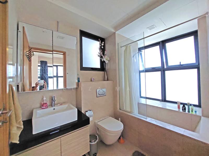 The Aristo, 23 Amber Road, 2 Bedrooms, 646 sqft, Apartment For Rent, by Eliza Mak, 500149635 - Bathroom - PropertyGuru.com.sg