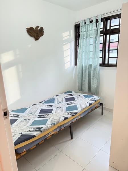 12 Holland Avenue, 12 Holland Avenue, 2 Bedrooms, 699 sqft, HDB Flat For Rent, by Michelle Lim, 500149636 - Bedroom - PropertyGuru.com.sg
