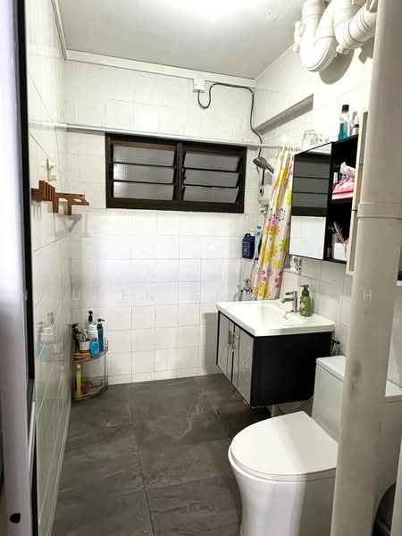 288G Bukit Batok Street 25, 288G Bukit Batok Street 25, 3 Bedrooms, 1,292 sqft, HDB Flat For Sale, by Nguyen Son Minh, 500149637 - Bathroom - PropertyGuru.com.sg