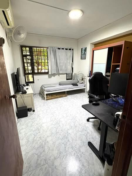 288G Bukit Batok Street 25, 288G Bukit Batok Street 25, 3 Bedrooms, 1,292 sqft, HDB Flat For Sale, by Nguyen Son Minh, 500149637 - Bedroom - PropertyGuru.com.sg