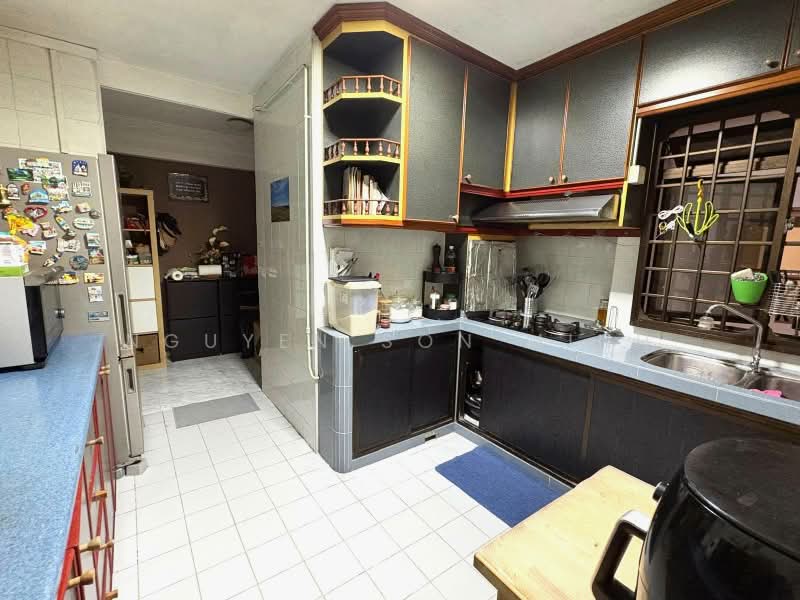 288G Bukit Batok Street 25, 288G Bukit Batok Street 25, 3 Bedrooms, 1,292 sqft, HDB Flat For Sale, by Nguyen Son Minh, 500149637 - Kitchen - PropertyGuru.com.sg