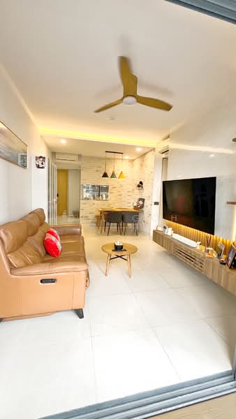 Twin VEW, 93 West Coast Vale, 3 Bedrooms, 1,055 sqft, Condominium For Sale, by Adel Goh 吴慧芬, 500149656 - Living Room - PropertyGuru.com.sg