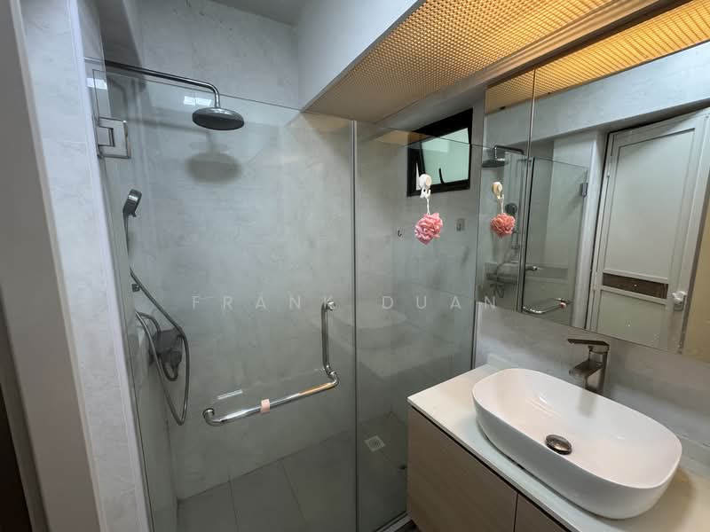 87 Dawson Road, 87 Dawson Road, 3 Bedrooms, 893 sqft, HDB Flat For Sale, by Frank Duan, 500149666 - Bathroom - PropertyGuru.com.sg