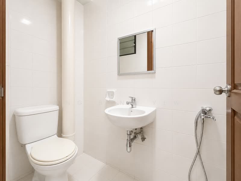 The Springbloom, 145 Serangoon Avenue 3, 3 Bedrooms, 1,539 sqft, Condominium For Sale, by Ong Beng Yew, 500149671 - Bathroom - PropertyGuru.com.sg