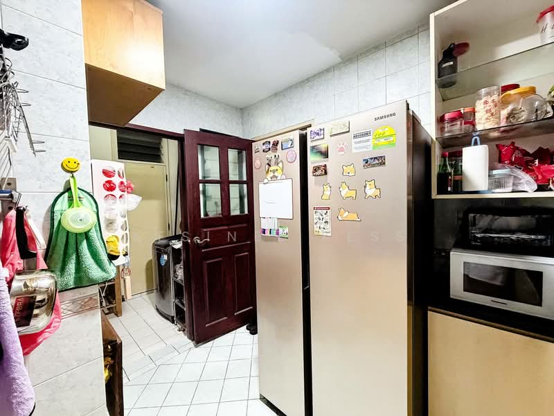 Hillview Green, 67 Hume Avenue, 3 Bedrooms, 1,281 sqft, Condominium For Sale, by Kesinee Kess, 500149681 - Kitchen - PropertyGuru.com.sg