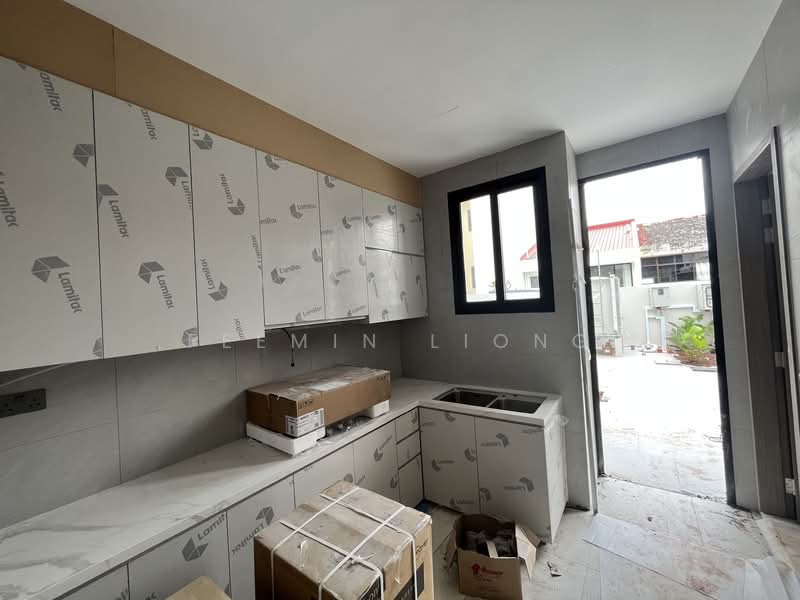 Rosyth Road, , 7 Bedrooms, 9,422 sqft, Semi-Detached House For Sale, by Feemin Liong, 500149694 - Kitchen - PropertyGuru.com.sg