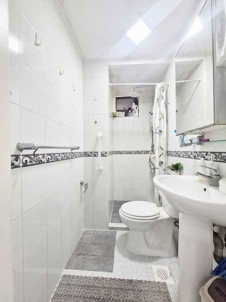 The Tanamera, 3 Tanah Merah Kechil Road, 2 Bedrooms, 958 sqft, Condominium For Sale, by Jay Lee, 500149696 - Bathroom - PropertyGuru.com.sg