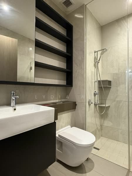 Affinity At Serangoon, , 5 Bedrooms, 2,336 sqft, Cluster House For Sale, by Lydia Wu, 500149700 - Bathroom - PropertyGuru.com.sg
