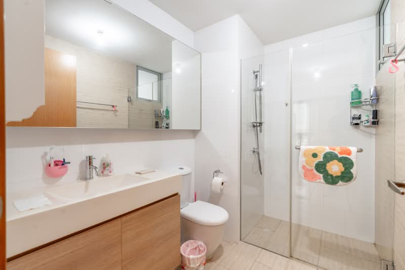 Clover By The Park, 2 Bishan Street 25, 3 Bedrooms, 1,216 sqft, Condominium For Sale, by California ., 500149704 - Bathroom - PropertyGuru.com.sg