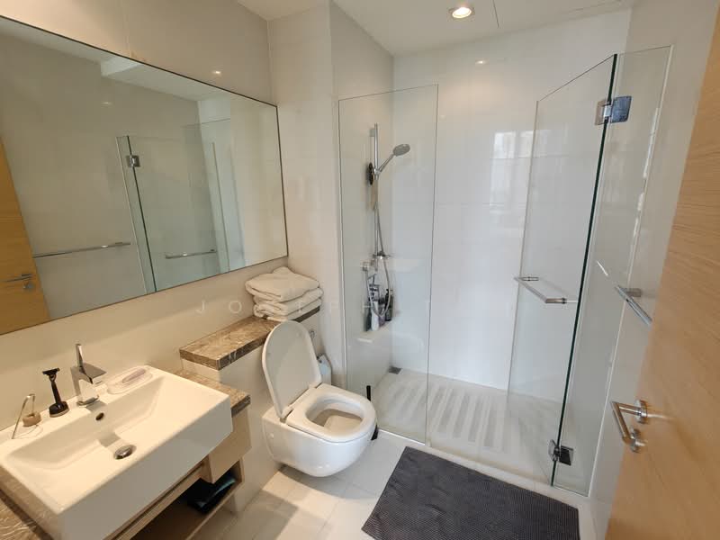 Cliveden at Grange, 100 Grange Road, 3 Bedrooms, 2,153 sqft, Condominium For Sale, by Joseph Tan, 500149720 - Bathroom - PropertyGuru.com.sg