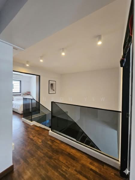 429 Tampines Street 41, 429 Tampines Street 41, 3 Bedrooms, 1,593 sqft, HDB Flat For Sale, by Benson Yew, 500149723 - 2nd Level Hallway - PropertyGuru.com.sg