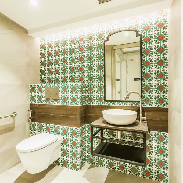 FH 3 Storey Shophouse 4 Storey Rear Extension, Syed Alwi Rd / Maude Rd / Kitchener Rd, 1,334 sqft, Shop / Shophouse For Sale, by John Chong, 500149728 - Bathroom - CommercialGuru.com.sg