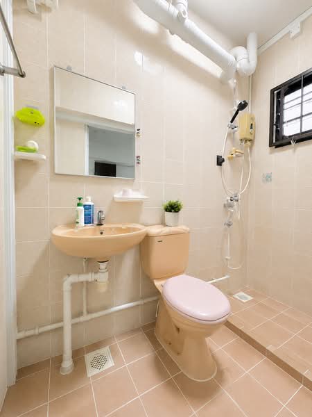 476 Sembawang Drive, 476 Sembawang Drive, 3 Bedrooms, 969 sqft, HDB Flat For Sale, by Miko Xiao, 500149729 - Bathroom - PropertyGuru.com.sg
