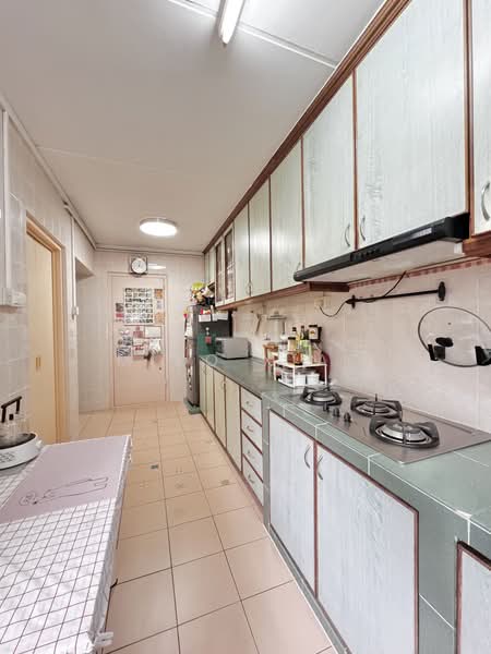 476 Sembawang Drive, 476 Sembawang Drive, 3 Bedrooms, 969 sqft, HDB Flat For Sale, by Miko Xiao, 500149729 - Kitchen - PropertyGuru.com.sg