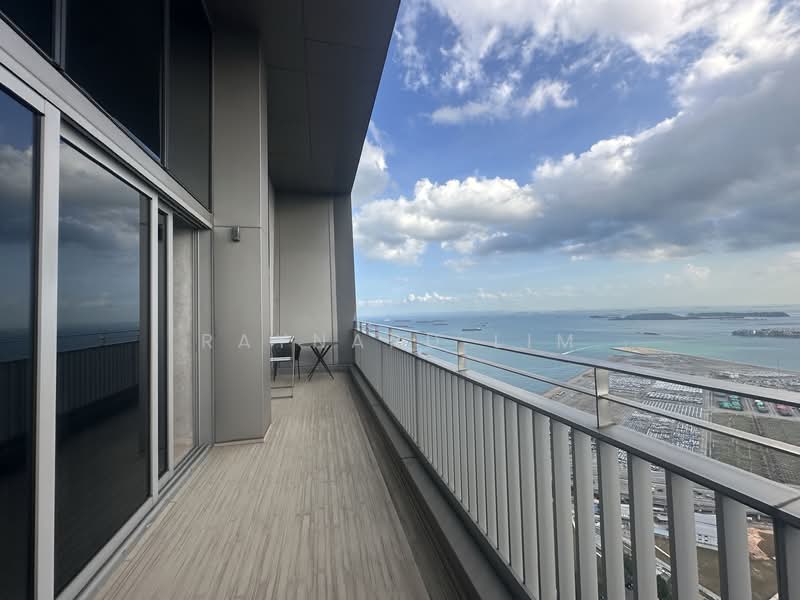 V on Shenton, 5 Shenton Way, 4 Bedrooms, 3,918 sqft, Condominium For Rent, by Raynard Lim, 500149735 - Balcony - PropertyGuru.com.sg