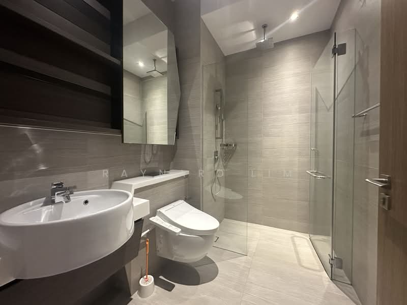 V on Shenton, 5 Shenton Way, 4 Bedrooms, 3,918 sqft, Condominium For Rent, by Raynard Lim, 500149735 - Bathroom - PropertyGuru.com.sg