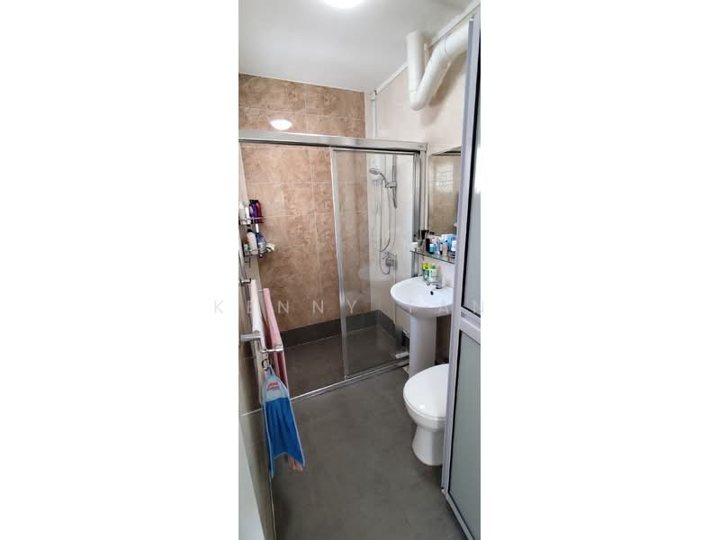 805 Woodlands Street 81, 805 Woodlands Street 81, 6 Bedrooms, 2,034 sqft, HDB Flat For Sale, by Kenny Tan, 500149737 - Bathroom - PropertyGuru.com.sg