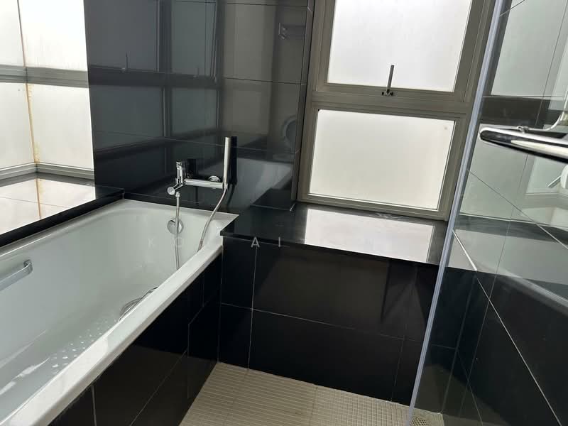 Meyer Residence, 3 Meyer Place, 2 Bedrooms, 904 sqft, Apartment For Rent, by Koh Ai Ling, 500149738 - Bathroom - PropertyGuru.com.sg