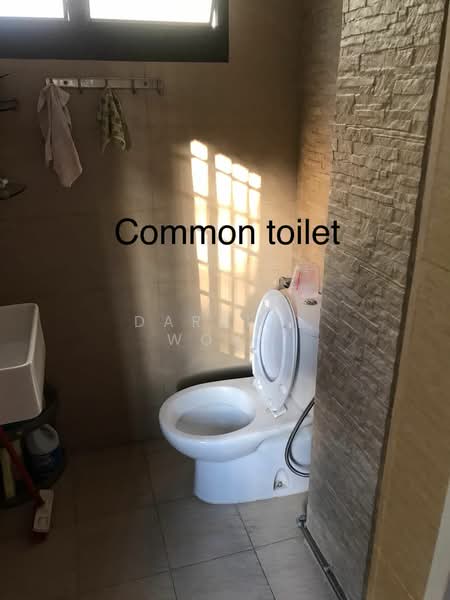 716 Clementi West Street 2, 716 Clementi West Street 2, Room Rental, 100 sqft, HDB Flat For Rent, by Darrell Wong, 500149756 - Bathroom - PropertyGuru.com.sg