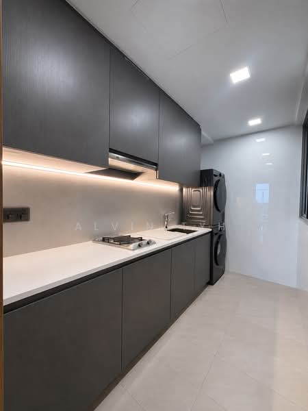 FLO Residence, Punggol Field Walk, 2 Bedrooms, 786 sqft, Condominium For Sale, by Alvin Tyh, 500149762 - Kitchen - PropertyGuru.com.sg