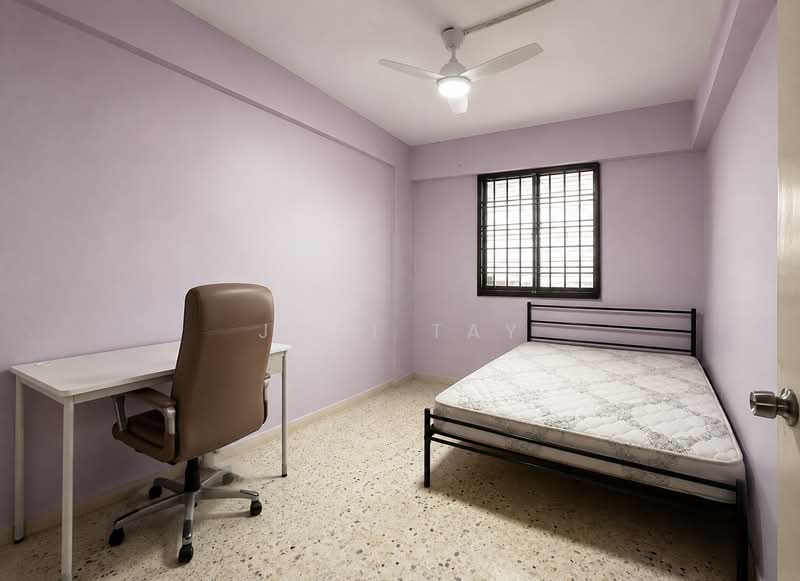 610 Ang Mo Kio Avenue 4, 610 Ang Mo Kio Avenue 4, 2 Bedrooms, 732 sqft, HDB Flat For Sale, by Joni Tay, 500149764 - Bedroom - PropertyGuru.com.sg
