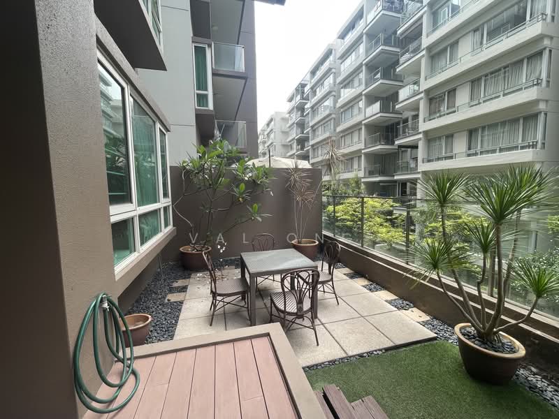 Suites at Orchard, 38 Handy Road, 1 Bedroom, 893 sqft, Condominium For Sale, by Val Ong, 500149768 - Balcony - PropertyGuru.com.sg