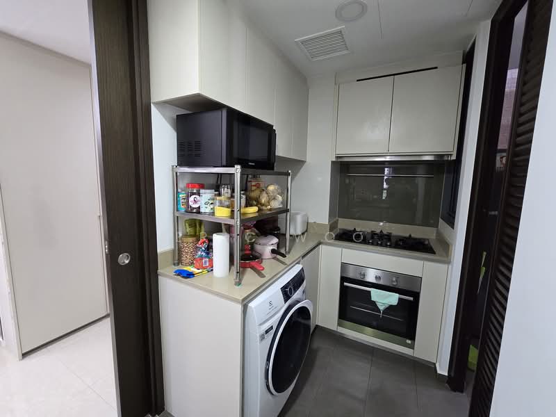 The Gazania, 7 How Sun Drive, 3 Bedrooms, 958 sqft, Condominium For Sale, by Eric Woo, 500149774 - Kitchen - PropertyGuru.com.sg