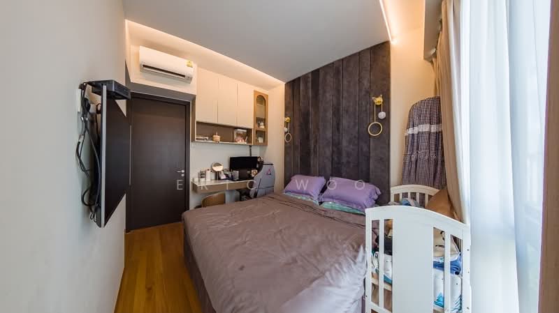 The Gazania, 7 How Sun Drive, 3 Bedrooms, 958 sqft, Condominium For Sale, by Eric Woo, 500149774 - Bedroom - PropertyGuru.com.sg