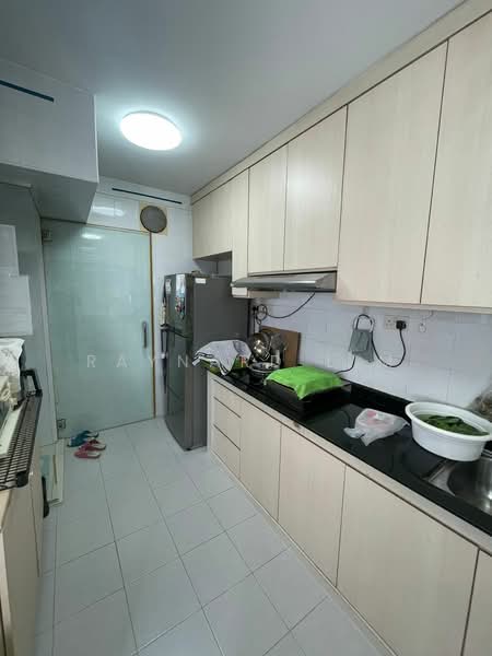79B Toa Payoh Central, 79B Toa Payoh Central, 3 Bedrooms, 990 sqft, HDB Flat For Sale, by Raynard Lim, 500149775 - Kitchen - PropertyGuru.com.sg