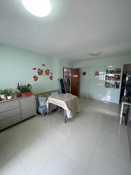 79B Toa Payoh Central, 79B Toa Payoh Central, 3 Bedrooms, 990 sqft, HDB Flat For Sale, by Raynard Lim, 500149775 - Living Room - PropertyGuru.com.sg