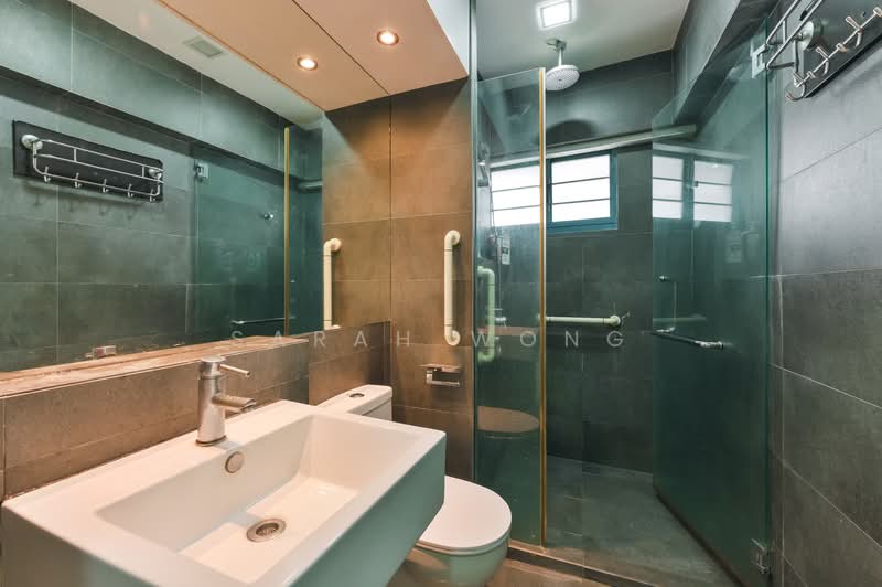 469A Admiralty Drive, 469A Admiralty Drive, 4 Bedrooms, 1,475 sqft, HDB Flat For Sale, by Sarah Wong, 500149779 - Bathroom - PropertyGuru.com.sg