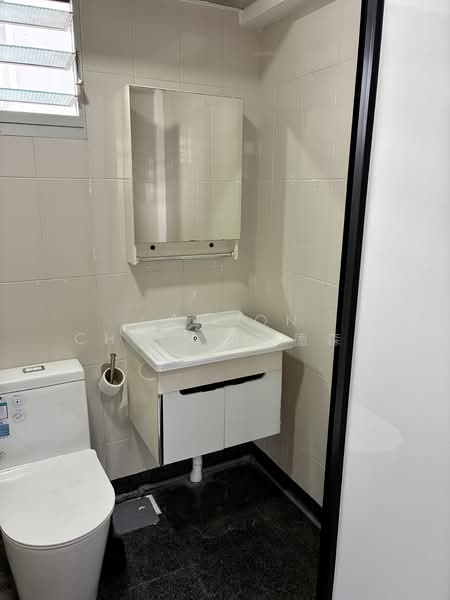 453C Fernvale Road, 453C Fernvale Road, 3 Bedrooms, 990 sqft, HDB Flat For Rent, by Landon Chian (钱德森), 500149780 - common bathroom - PropertyGuru.com.sg