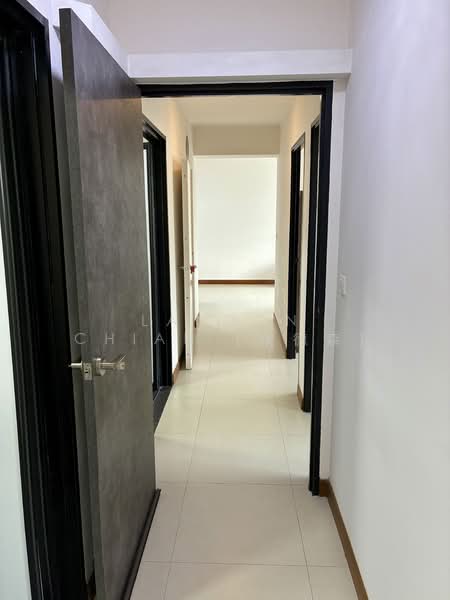 453C Fernvale Road, 453C Fernvale Road, 3 Bedrooms, 990 sqft, HDB Flat For Rent, by Landon Chian (钱德森), 500149780 - corridor - PropertyGuru.com.sg