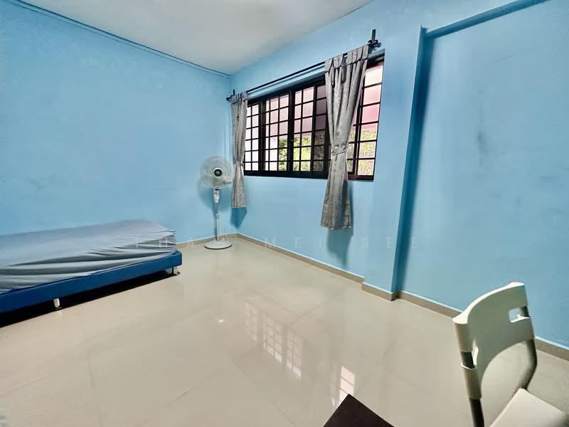 239 Tampines Street 21, 239 Tampines Street 21, Room Rental, 120 sqft, HDB Flat For Rent, by Tham Mei See, 500149786 - Bedroom - PropertyGuru.com.sg