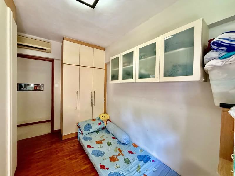 Lilydale, 560 Yishun Ave 6, 3 Bedrooms, 1,356 sqft, Condominium For Sale, by Ricky Teo, 500149793 - Common Bedroom - PropertyGuru.com.sg