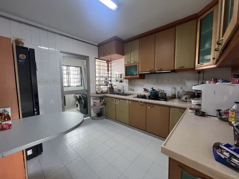 355 Tampines Street 33, 355 Tampines Street 33, 3 Bedrooms, 1,151 sqft, HDB Flat For Sale, by Faith Wong 王蕙蕙, 500149825 - Kitchen - PropertyGuru.com.sg