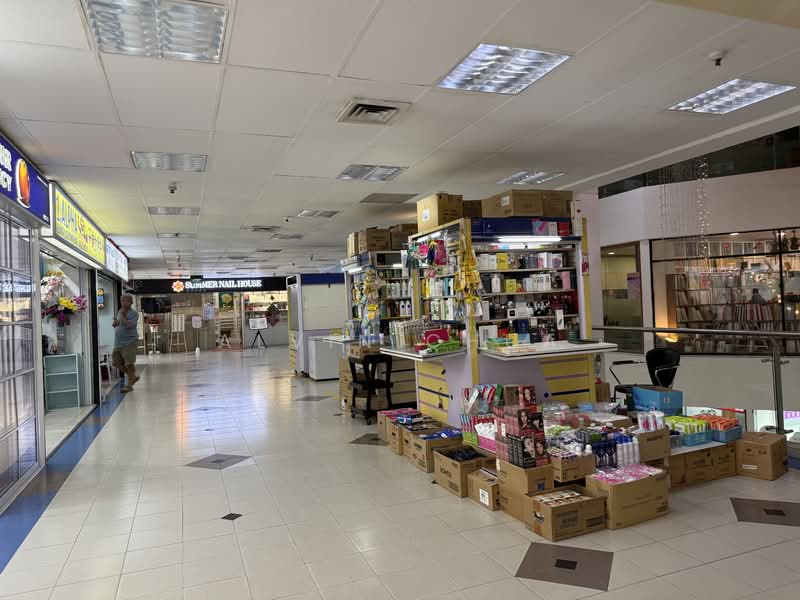 Bukit Timah Shopping Centre, 170 Upper Bukit Timah Road, 204 sqft, Mall Shop For Rent, by Alvin Chua, 500149832 - Interior - CommercialGuru.com.sg