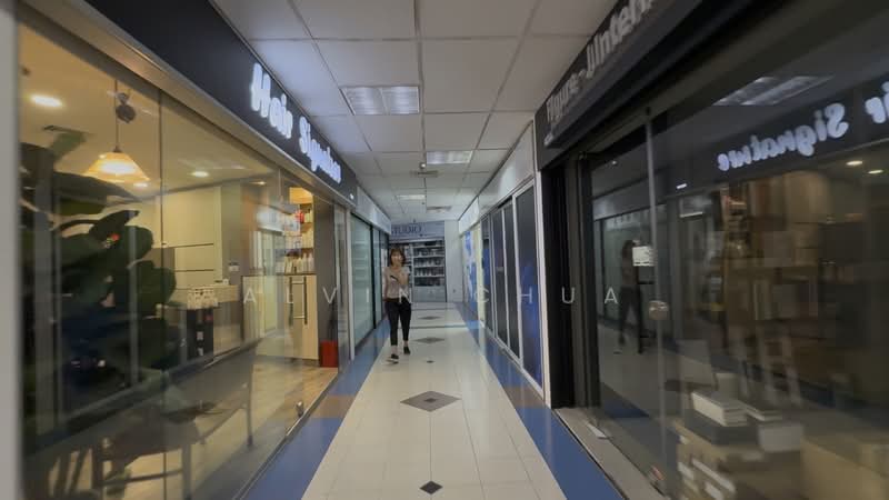 Bukit Timah Shopping Centre, 170 Upper Bukit Timah Road, 204 sqft, Mall Shop For Rent, by Alvin Chua, 500149832 - Corridor - CommercialGuru.com.sg