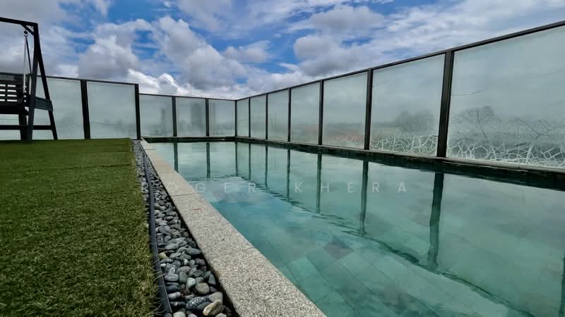 Robin Residences, 1 Robin Drive, 6 Bedrooms, 2,939 sqft, Condominium For Sale, by Roger Khera, 500149835 - Pool - PropertyGuru.com.sg