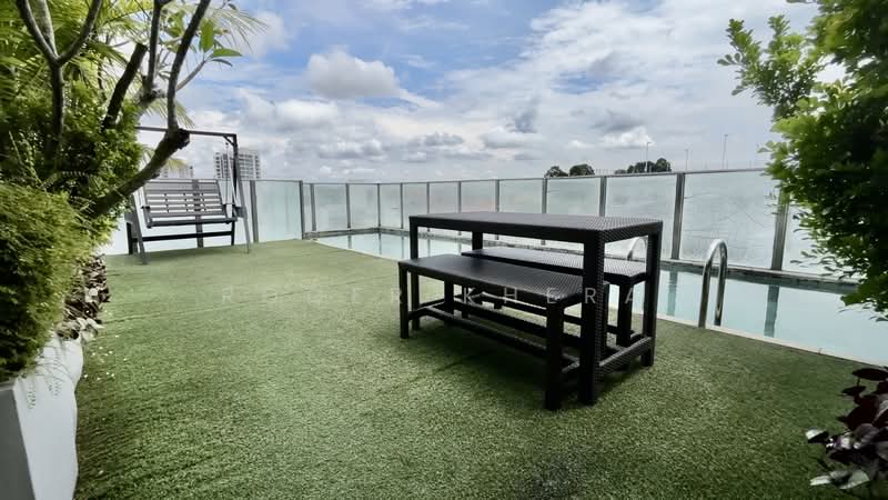 Robin Residences, 1 Robin Drive, 6 Bedrooms, 2,939 sqft, Condominium For Sale, by Roger Khera, 500149835 - Pool - PropertyGuru.com.sg