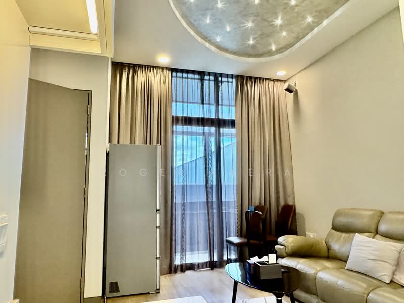 Robin Residences, 1 Robin Drive, 6 Bedrooms, 2,939 sqft, Condominium For Sale, by Roger Khera, 500149835 - Living Room - PropertyGuru.com.sg