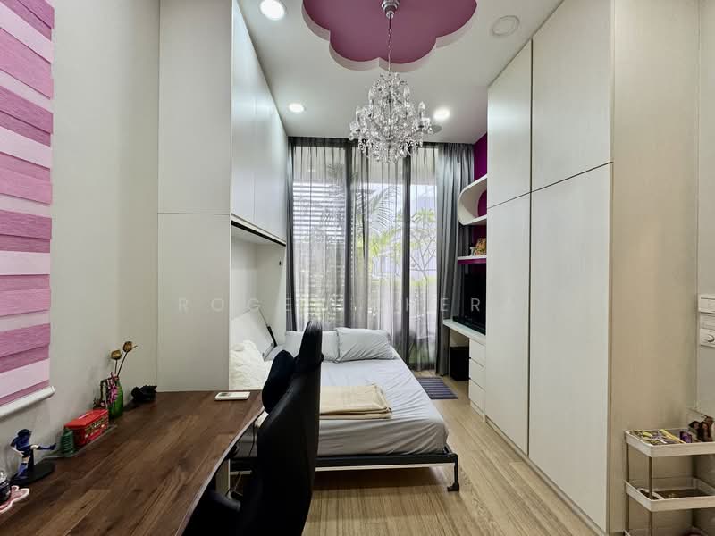 Robin Residences, 1 Robin Drive, 6 Bedrooms, 2,939 sqft, Condominium For Sale, by Roger Khera, 500149835 - Bedroom - PropertyGuru.com.sg
