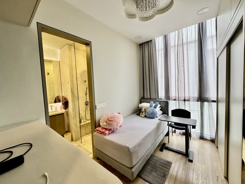 Robin Residences, 1 Robin Drive, 6 Bedrooms, 2,939 sqft, Condominium For Sale, by Roger Khera, 500149835 - Bedroom - PropertyGuru.com.sg