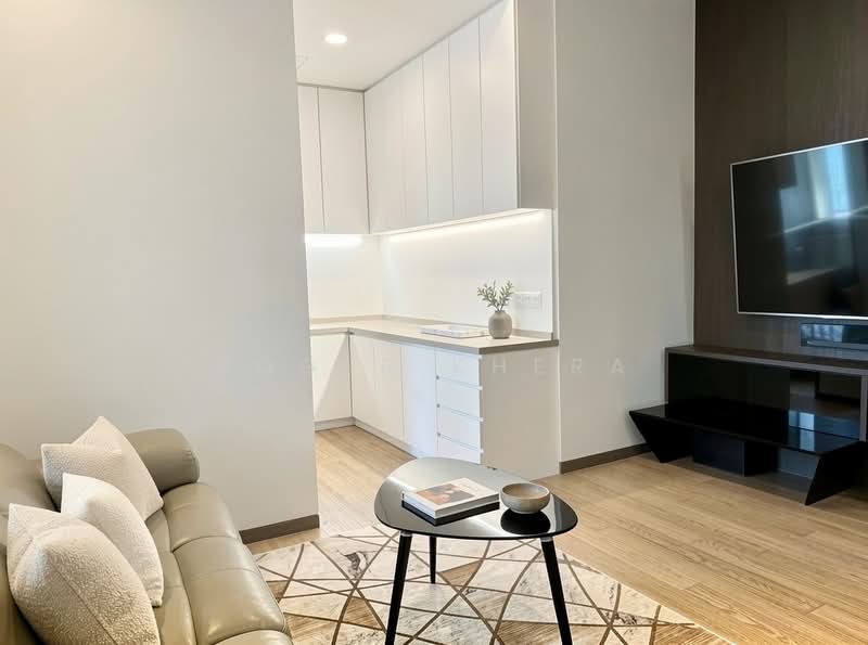 Robin Residences, 1 Robin Drive, Tanglin / Holland / Bukit Timah, 6 Bedrooms, 2,939 sqft, Condominium For Sale, by Roger Khera, 500149835 - Upper floor junior master/ entertainment - PropertyGuru.com.sg