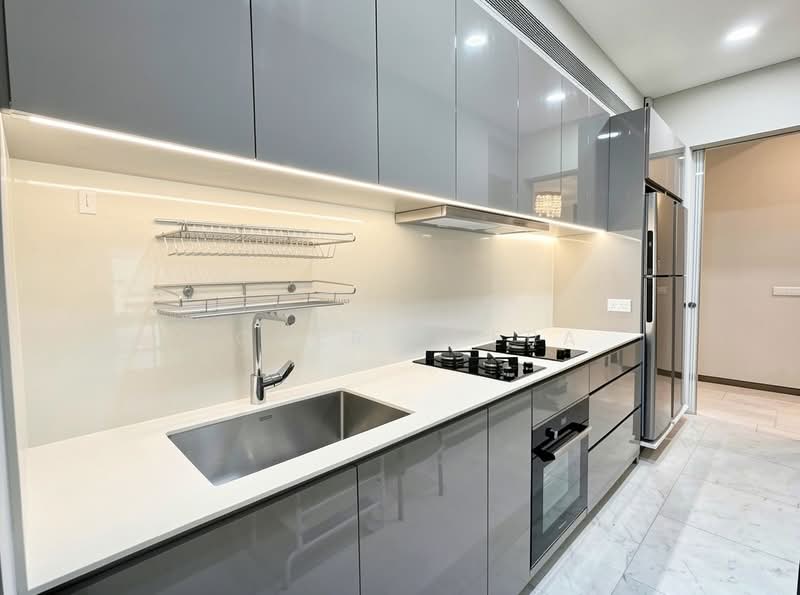 Robin Residences, 1 Robin Drive, Tanglin / Holland / Bukit Timah, 6 Bedrooms, 2,939 sqft, Condominium For Sale, by Roger Khera, 500149835 - Kitchen has attached service yard - PropertyGuru.com.sg